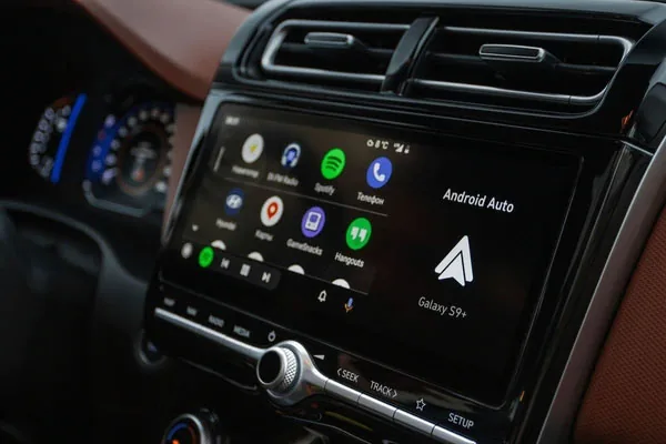 Car Android system installation with Android Auto and Apple CarPlay in Chennai